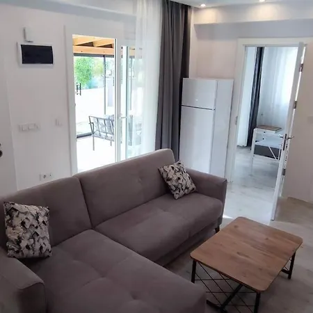 Oenue Acik Bahceli, Muestakil * Mugla